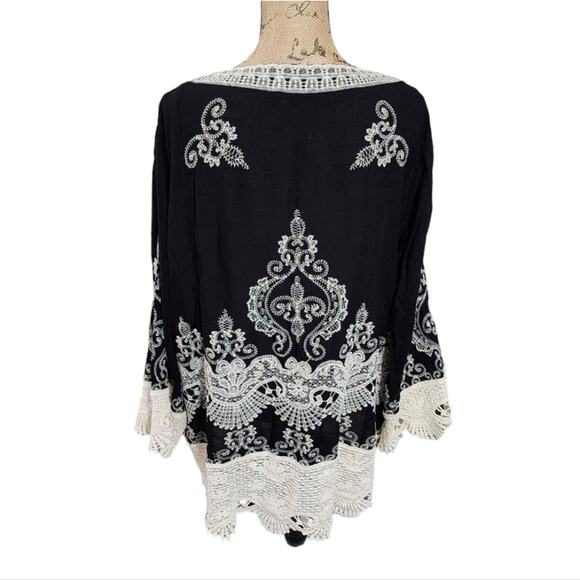 Solitaire Black And Cream Crocheted Lace Kimono Jacket Plus Size 2X New - Picture 2 of 8